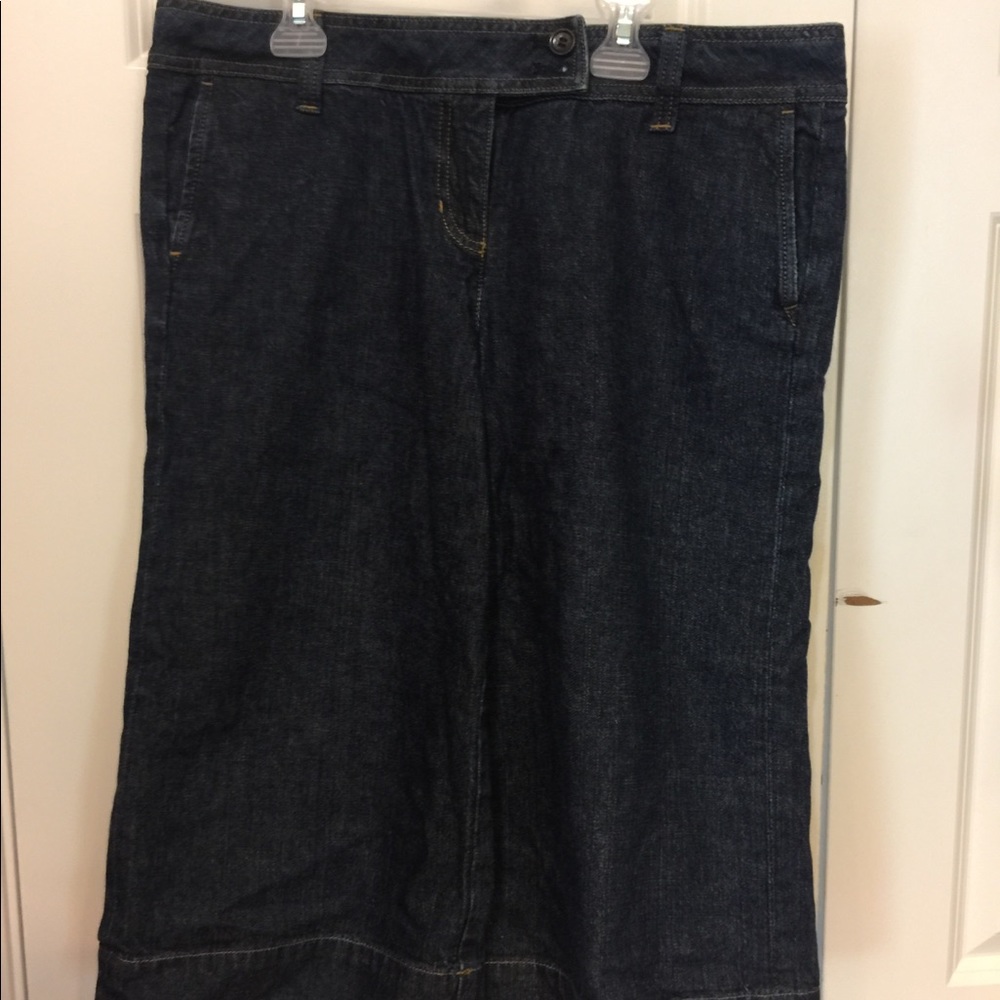 Ann Taylor size 10 Jean long shorts/Capri